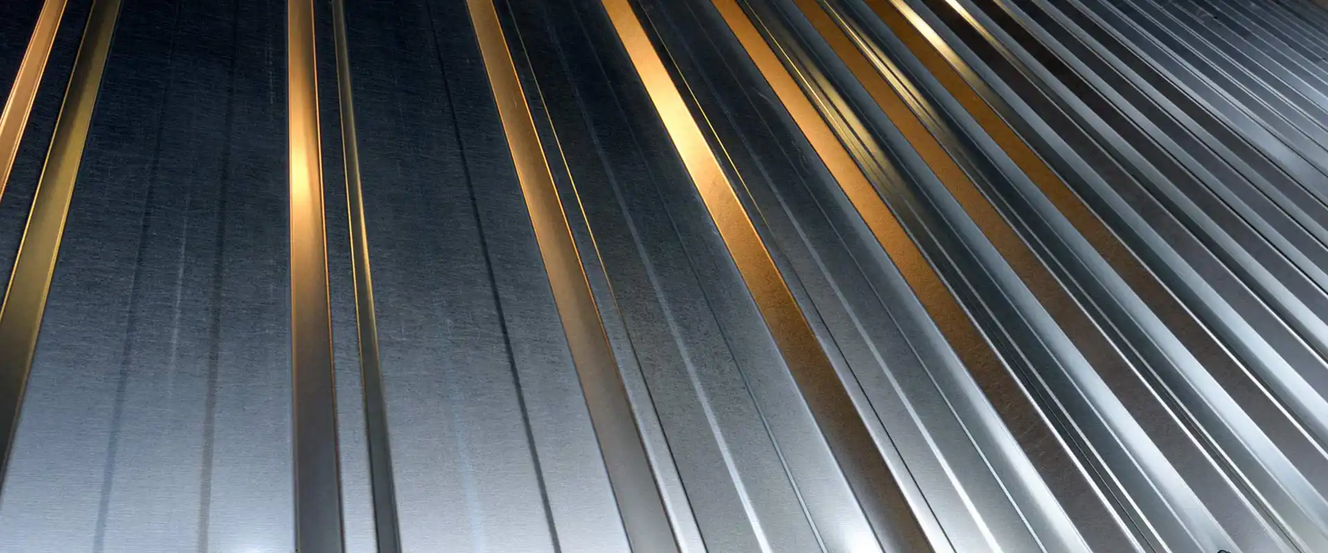 metal-cladding 680